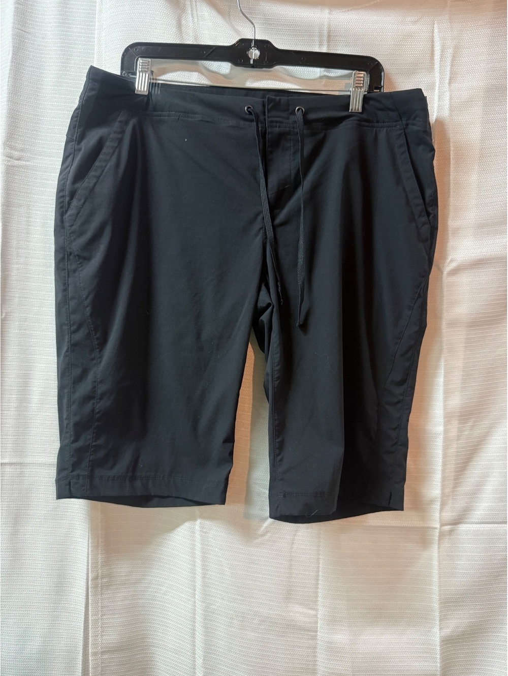 Columbia Women's Black Athletic Shorts Size 16